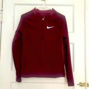 Nike Women’s quarter zip pullover - like new!